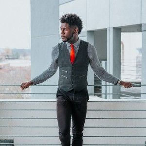 Meet your Posher, Adella